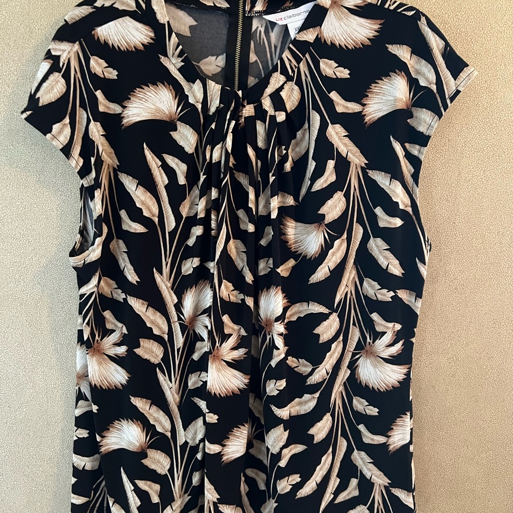 Liz Claiborne Black Floral Tie-Front Cap Sleeve Top